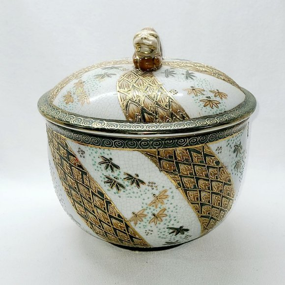 Asian inspired hand painted lidded cache pot - Picture 4 of 12